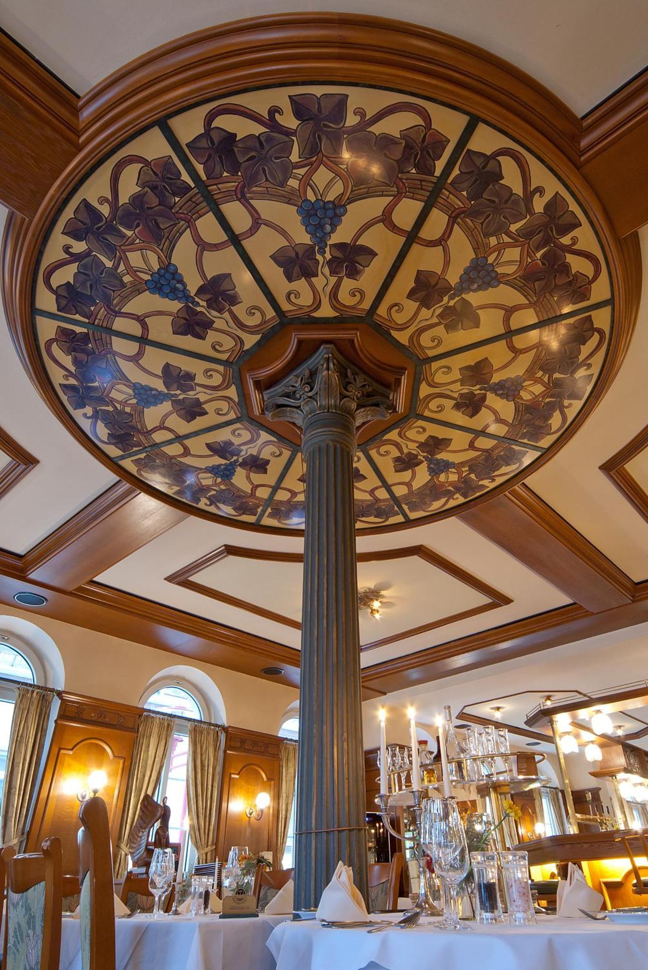 Hotel Drei Schwanen - Ristorante Due Fratelli Hohenstein-Ernstthal Extérieur photo